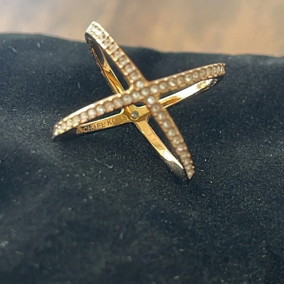 Michael Kors Pave Ring Criss Cross X Rhinestone size 8 - Picture 8 of 14
